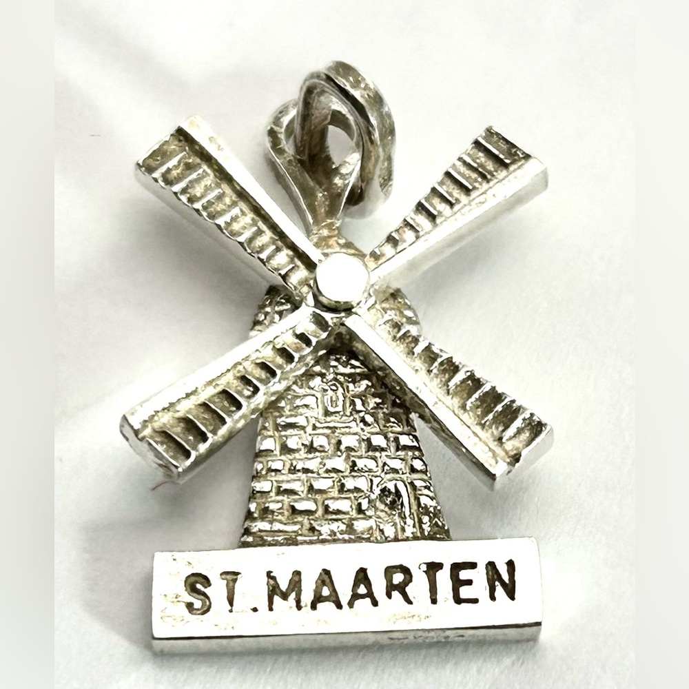 Vintage charm sterling silver- St.Maarten